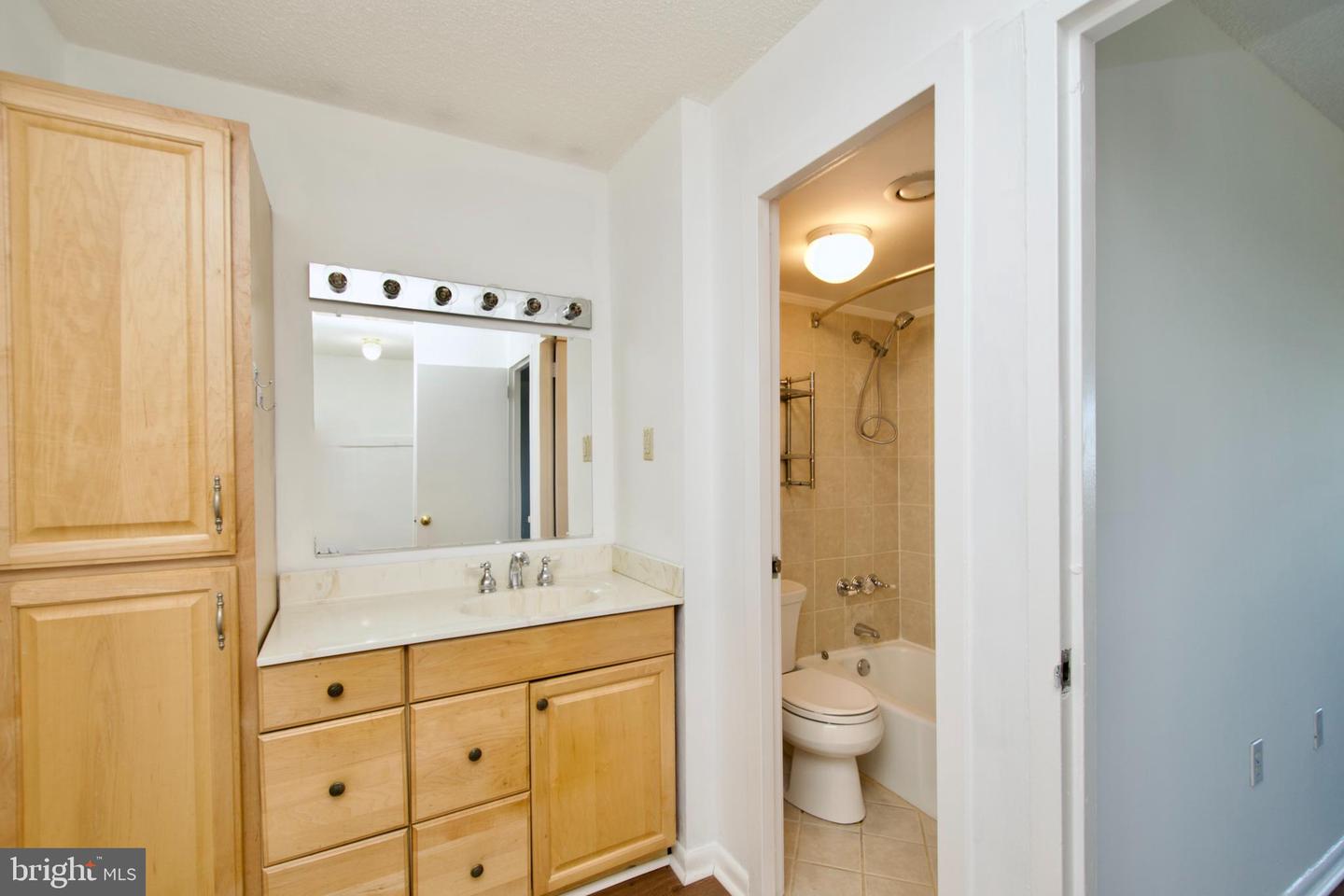 2500 N VAN DORN ST #1211, ALEXANDRIA, Virginia 22302, ,1 BathroomBathrooms,Residential,For sale,2500 N VAN DORN ST #1211,VAAX2038966 MLS # VAAX2038966