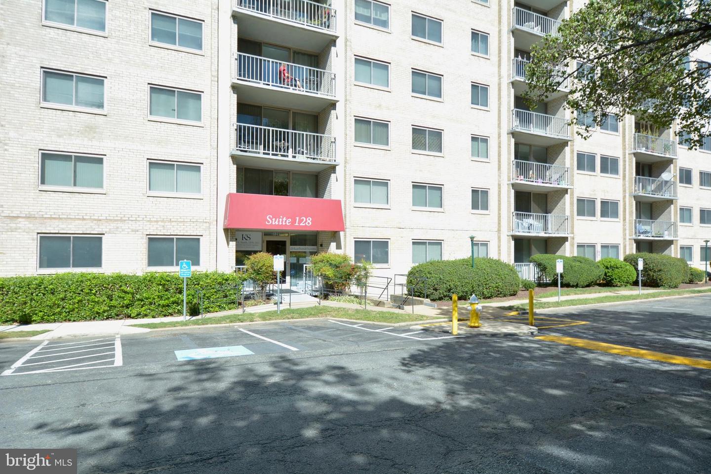 2500 N VAN DORN ST #1211, ALEXANDRIA, Virginia 22302, ,1 BathroomBathrooms,Residential,For sale,2500 N VAN DORN ST #1211,VAAX2038966 MLS # VAAX2038966