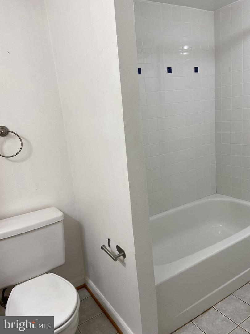 68-A N BEDFORD ST N #68A, ARLINGTON, Virginia 22201, 1 Bedroom Bedrooms, ,1 BathroomBathrooms,Residential,For sale,68-A N BEDFORD ST N #68A,VAAR2049902 MLS # VAAR2049902