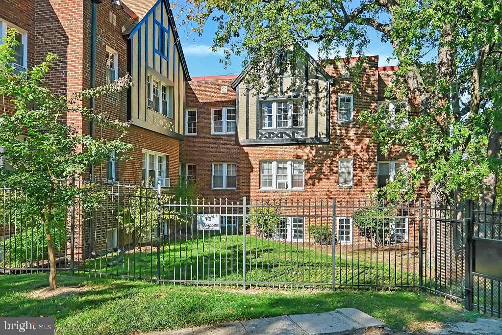 WASHINGTON, District Of Columbia 20011, 1 Bedroom Bedrooms, ,1 BathroomBathrooms,Residential,For sale,DCDC2165100 MLS # DCDC2165100