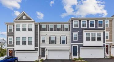 18267 SUMMIT POINTE DR, TRIANGLE, Virginia 22172, 3 Bedrooms Bedrooms, ,2 BathroomsBathrooms,Residential,For sale,18267 SUMMIT POINTE DR,VAPW2081688 MLS # VAPW2081688