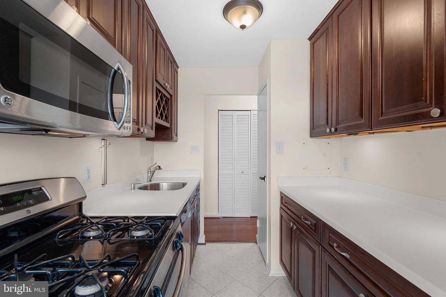 501 SLATERS LN #704, ALEXANDRIA, Virginia 22314, 1 Bedroom Bedrooms, ,1 BathroomBathrooms,Residential,For sale,501 SLATERS LN #704,VAAX2038996 MLS # VAAX2038996