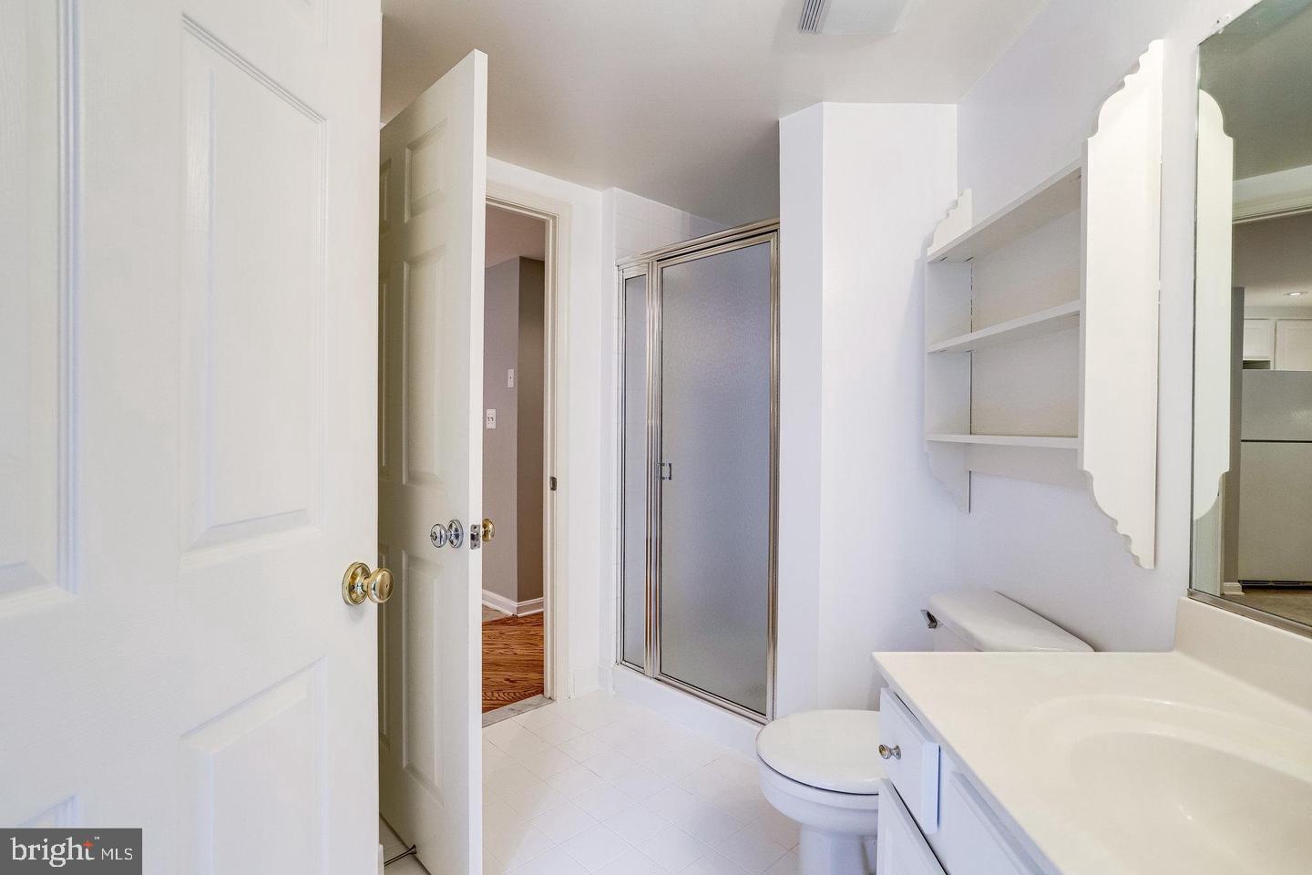 3835 9TH ST N #509E, ARLINGTON, Virginia 22203, 2 Bedrooms Bedrooms, ,2 BathroomsBathrooms,Residential,For sale,3835 9TH ST N #509E,VAAR2039410 MLS # VAAR2039410