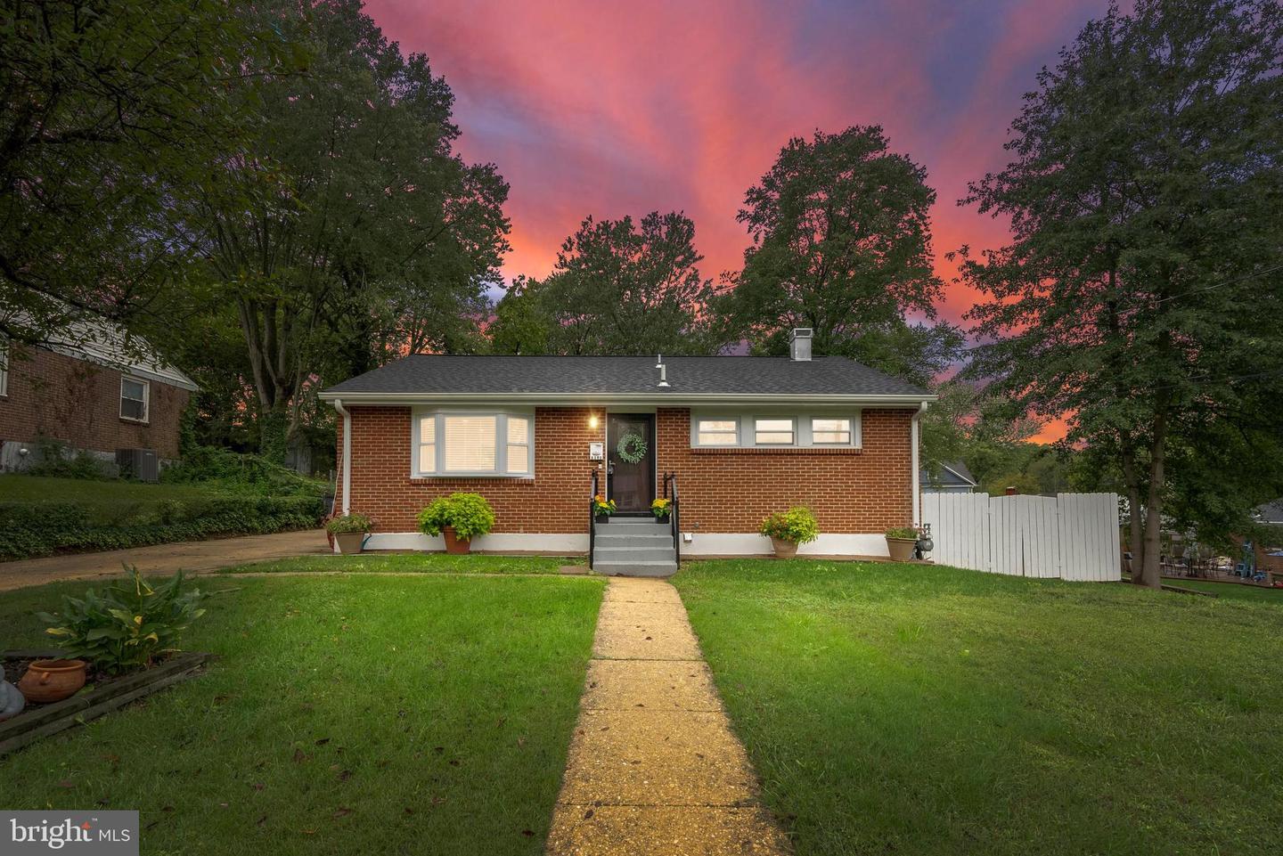 6102 HOUSTON CT, ALEXANDRIA, Virginia 22310, 4 Bedrooms Bedrooms, ,2 BathroomsBathrooms,Residential,For sale,6102 HOUSTON CT,VAFX2196012 MLS # VAFX2196012