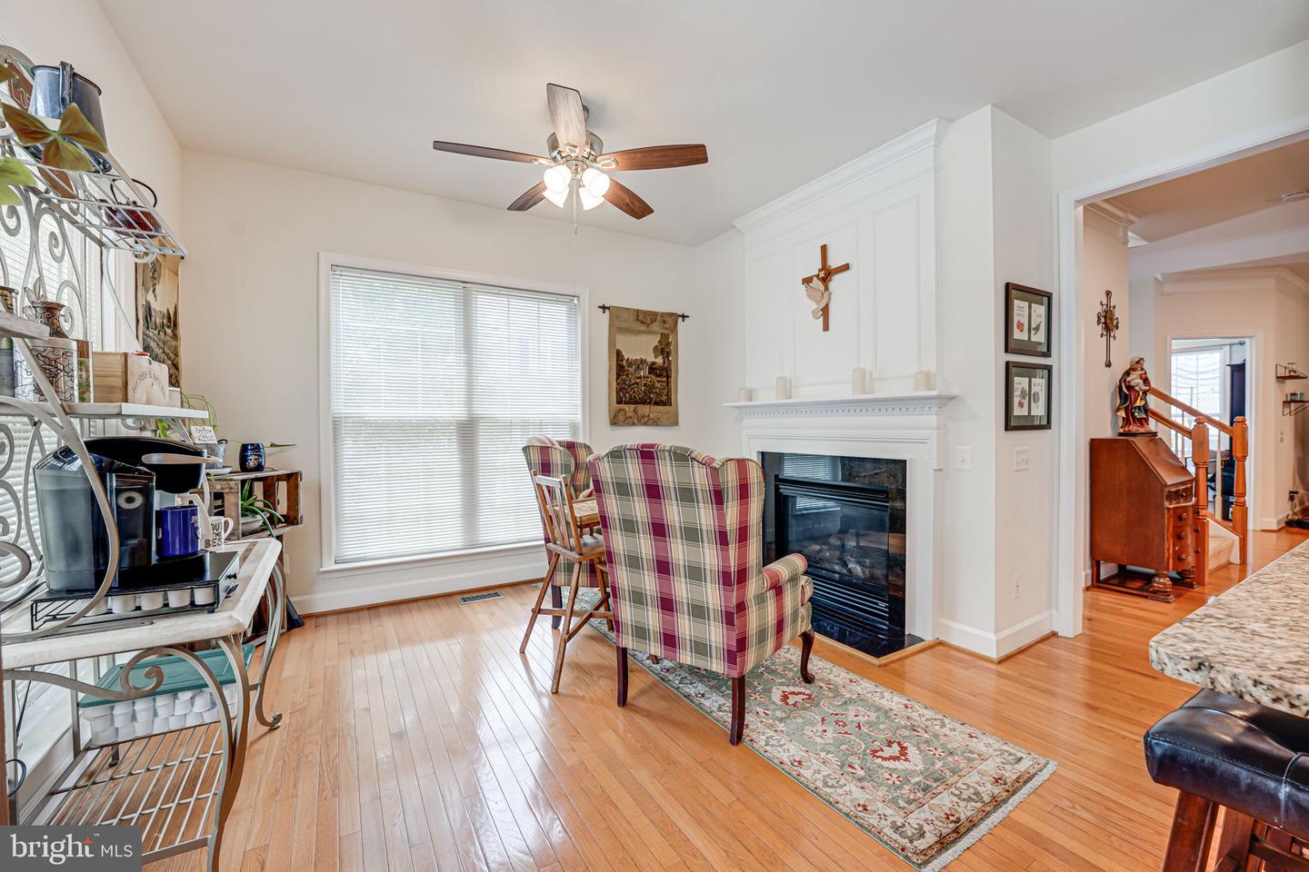 2408 HUNTINGTON PARK DR, ALEXANDRIA, Virginia 22303, 4 Bedrooms Bedrooms, ,3 BathroomsBathrooms,Residential,For sale,2408 HUNTINGTON PARK DR,VAFX2196402 MLS # VAFX2196402