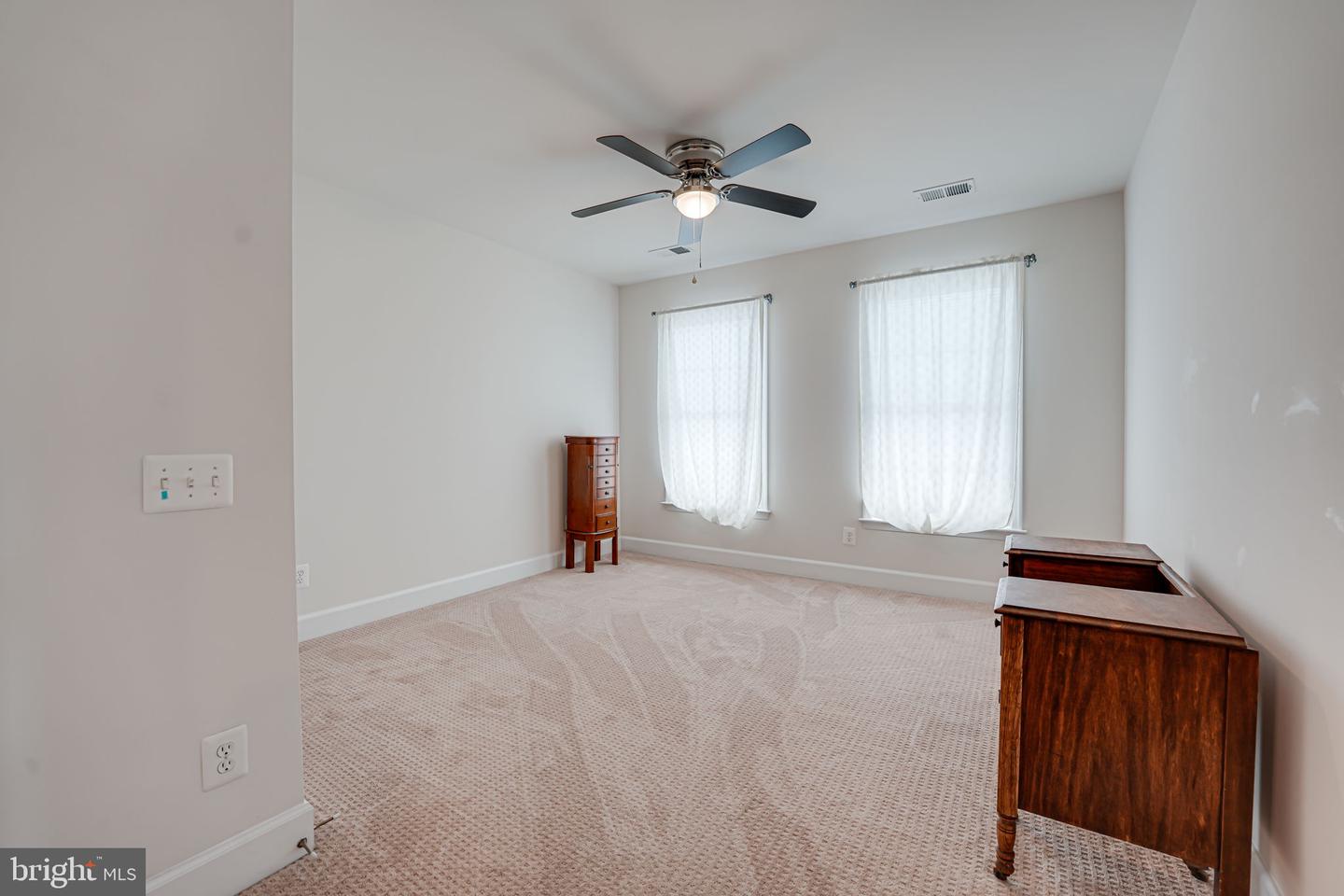 2408 HUNTINGTON PARK DR, ALEXANDRIA, Virginia 22303, 4 Bedrooms Bedrooms, ,3 BathroomsBathrooms,Residential,For sale,2408 HUNTINGTON PARK DR,VAFX2196402 MLS # VAFX2196402