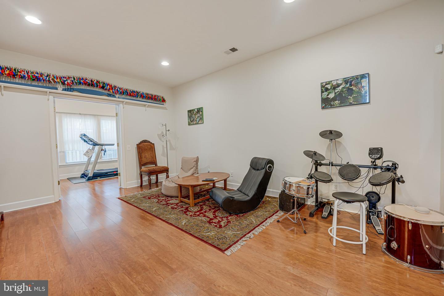 2408 HUNTINGTON PARK DR, ALEXANDRIA, Virginia 22303, 4 Bedrooms Bedrooms, ,3 BathroomsBathrooms,Residential,For sale,2408 HUNTINGTON PARK DR,VAFX2196402 MLS # VAFX2196402