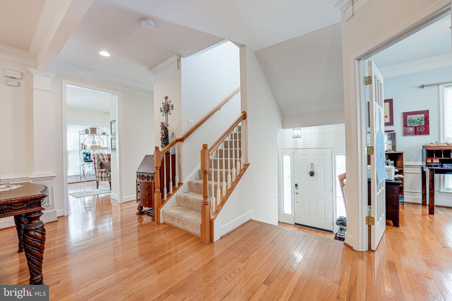 2408 HUNTINGTON PARK DR, ALEXANDRIA, Virginia 22303, 4 Bedrooms Bedrooms, ,3 BathroomsBathrooms,Residential,For sale,2408 HUNTINGTON PARK DR,VAFX2196402 MLS # VAFX2196402