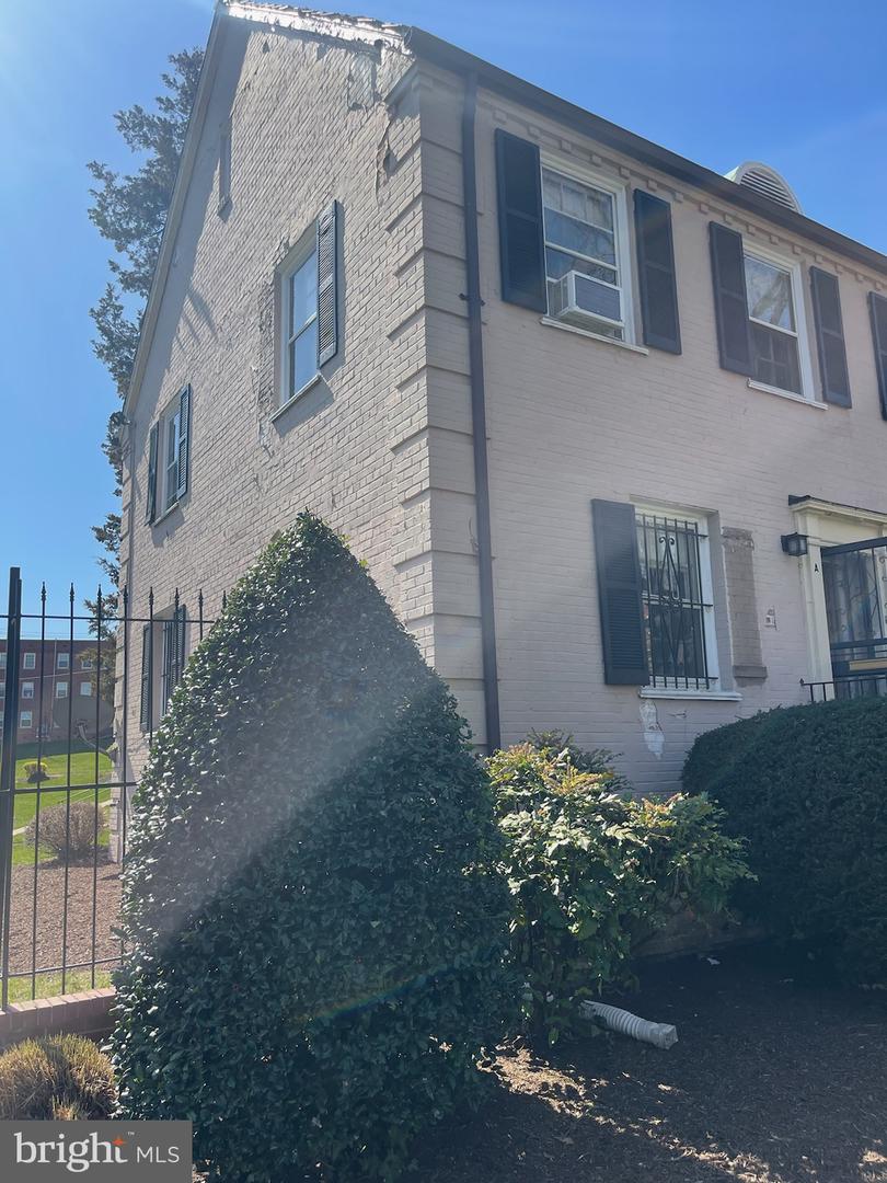 3945-UNIT A PENNSYLVANIA AVE SE #A, WASHINGTON, District Of Columbia 20020, 2 Bedrooms Bedrooms, ,1 BathroomBathrooms,Residential,For sale,3945-UNIT A PENNSYLVANIA AVE SE #A,DCDC2157568 MLS # DCDC2157568