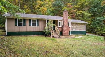 2686 HANKEY MOUNTAIN HWY, CHURCHVILLE, Virginia 24421, 3 Bedrooms Bedrooms, ,1 BathroomBathrooms,Residential,Backs to George Washington National Forest,2686 HANKEY MOUNTAIN HWY,658000 MLS # 658000