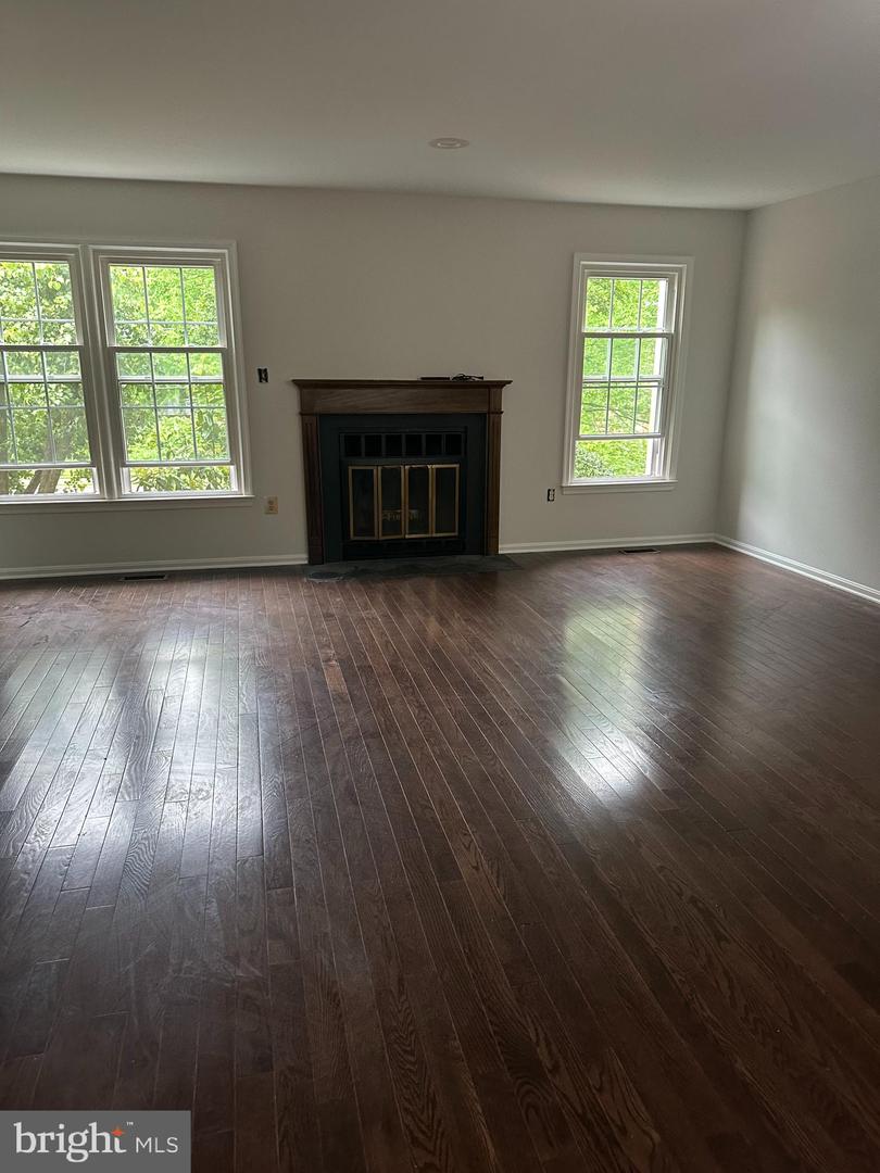 6 CARRIAGE HOUSE CIR, ALEXANDRIA, Virginia 22304, 2 Bedrooms Bedrooms, ,2 BathroomsBathrooms,Residential,For sale,6 CARRIAGE HOUSE CIR,VAAX2038300 MLS # VAAX2038300