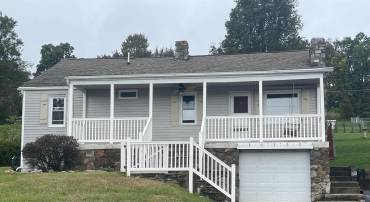 61 MONTGOMERY RD, STAUNTON, Virginia 24401, 2 Bedrooms Bedrooms, ,2 BathroomsBathrooms,Residential,For sale,61 MONTGOMERY RD,657206 MLS # 657206