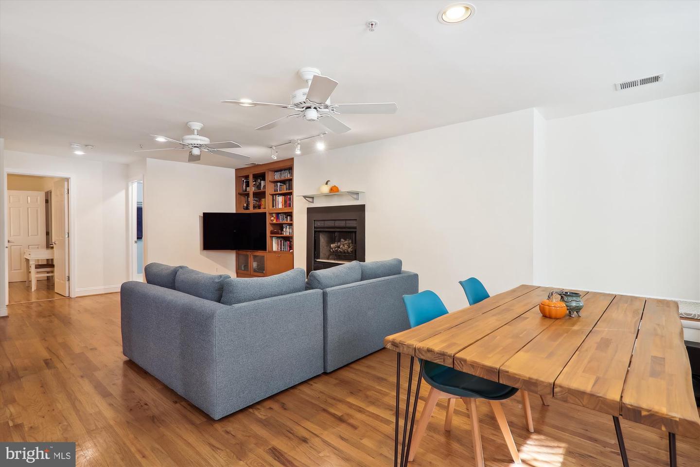 2801 CONNECTICUT AVE NW #15, WASHINGTON, District Of Columbia 20008, 2 Bedrooms Bedrooms, ,1 BathroomBathrooms,Residential,For sale,2801 CONNECTICUT AVE NW #15,DCDC2161772 MLS # DCDC2161772