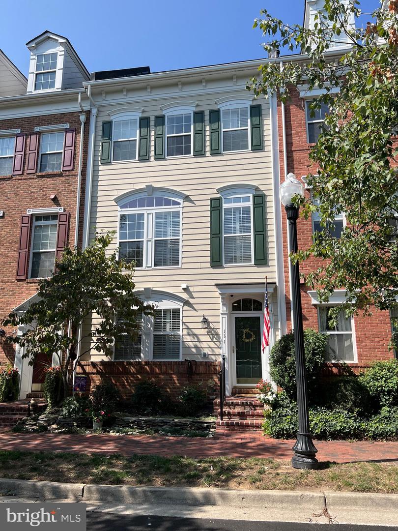 131 CAMERON STATION BLVD, ALEXANDRIA, Virginia 22304, 3 Bedrooms Bedrooms, ,3 BathroomsBathrooms,Residential,For sale,131 CAMERON STATION BLVD,VAAX2037808 MLS # VAAX2037808