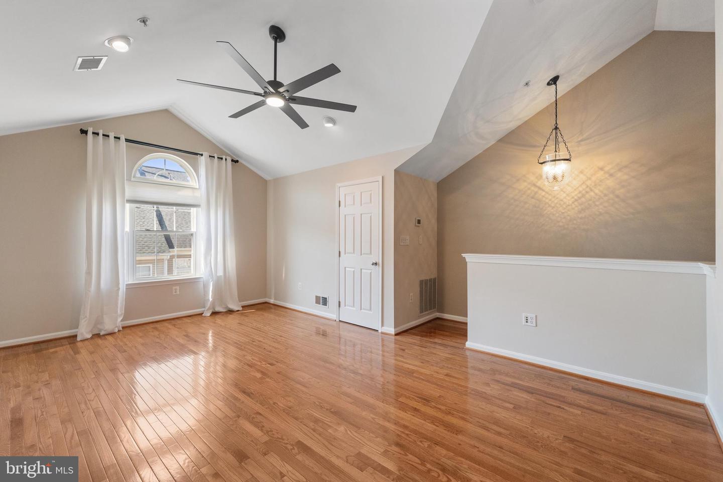 131 CAMERON STATION BLVD, ALEXANDRIA, Virginia 22304, 3 Bedrooms Bedrooms, ,3 BathroomsBathrooms,Residential,For sale,131 CAMERON STATION BLVD,VAAX2037808 MLS # VAAX2037808