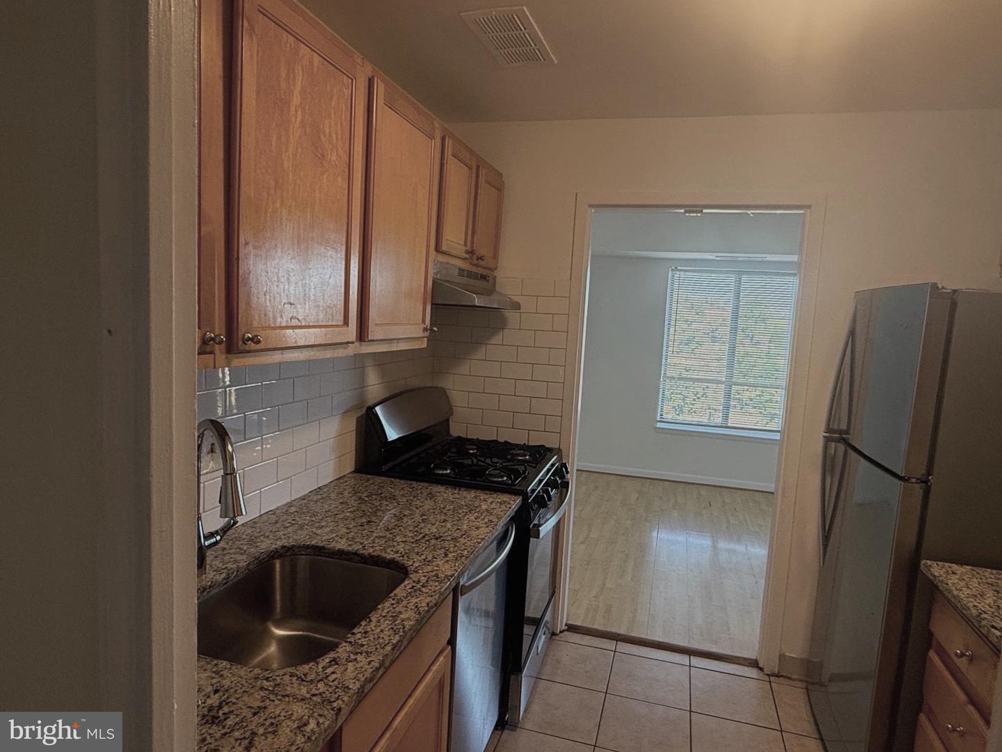 3100 S MANCHESTER ST #925, FALLS CHURCH, Virginia 22044, 2 Bedrooms Bedrooms, ,1 BathroomBathrooms,Residential,For sale,3100 S MANCHESTER ST #925,VAFX2206878 MLS # VAFX2206878