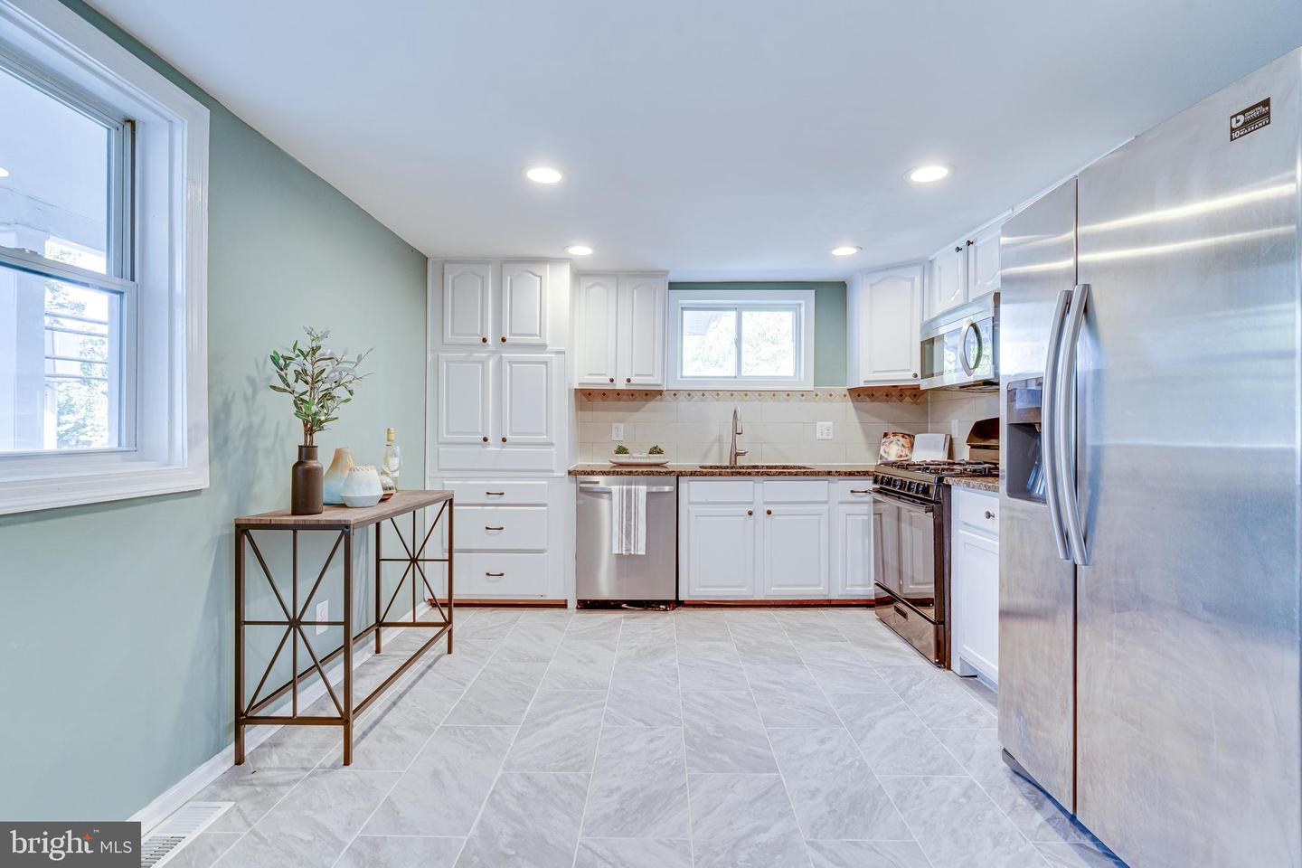 5717 TELEGRAPH RD, ALEXANDRIA, Virginia 22303, 4 Bedrooms Bedrooms, ,2 BathroomsBathrooms,Residential,For sale,5717 TELEGRAPH RD,VAFX2207028 MLS # VAFX2207028