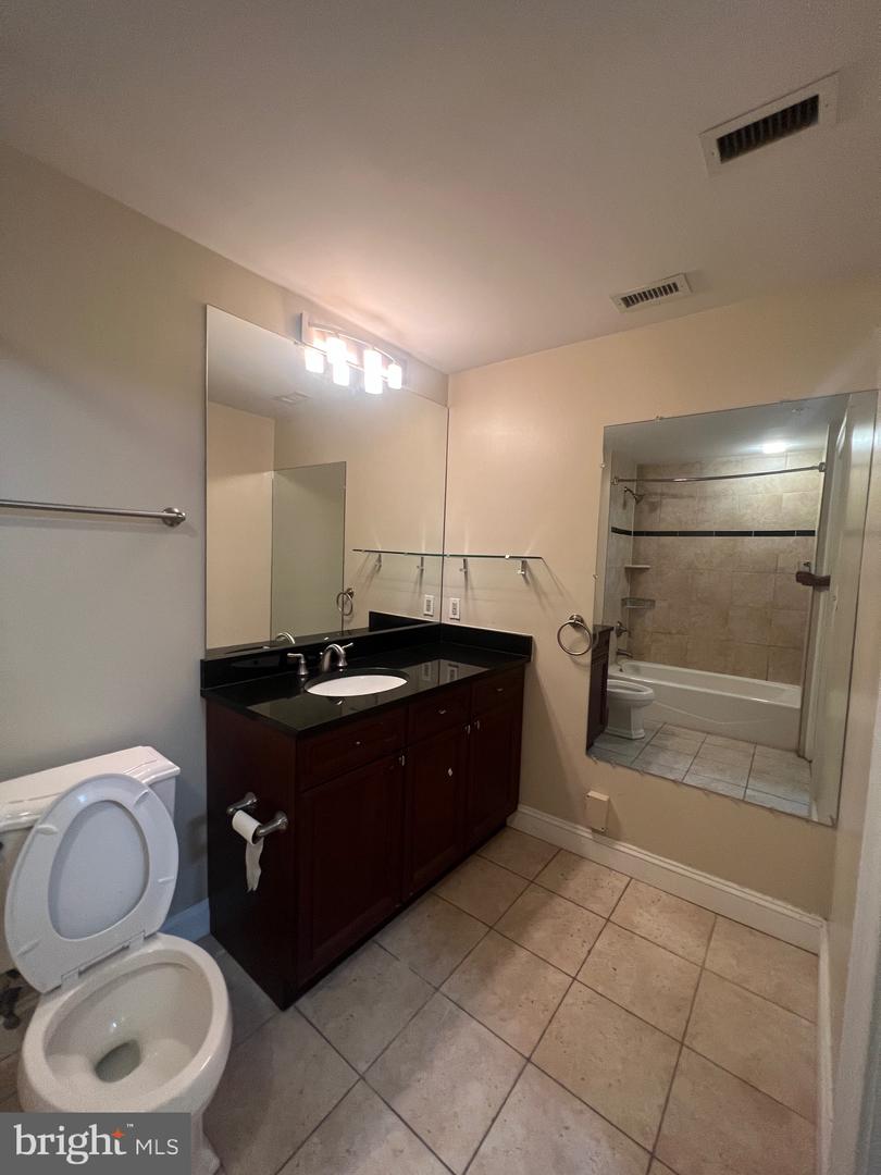 1210 R ST NW #B1, WASHINGTON, District Of Columbia 20009, ,1 BathroomBathrooms,Residential,For sale,1210 R ST NW #B1,DCDC2154594 MLS # DCDC2154594