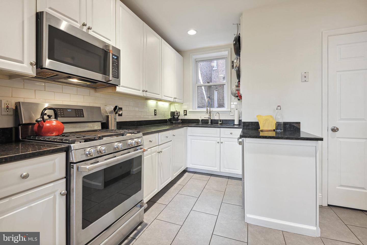 1644 NEW JERSEY AVE NW, WASHINGTON, District Of Columbia 20001, 3 Bedrooms Bedrooms, ,2 BathroomsBathrooms,Residential,For sale,1644 NEW JERSEY AVE NW,DCDC2157608 MLS # DCDC2157608