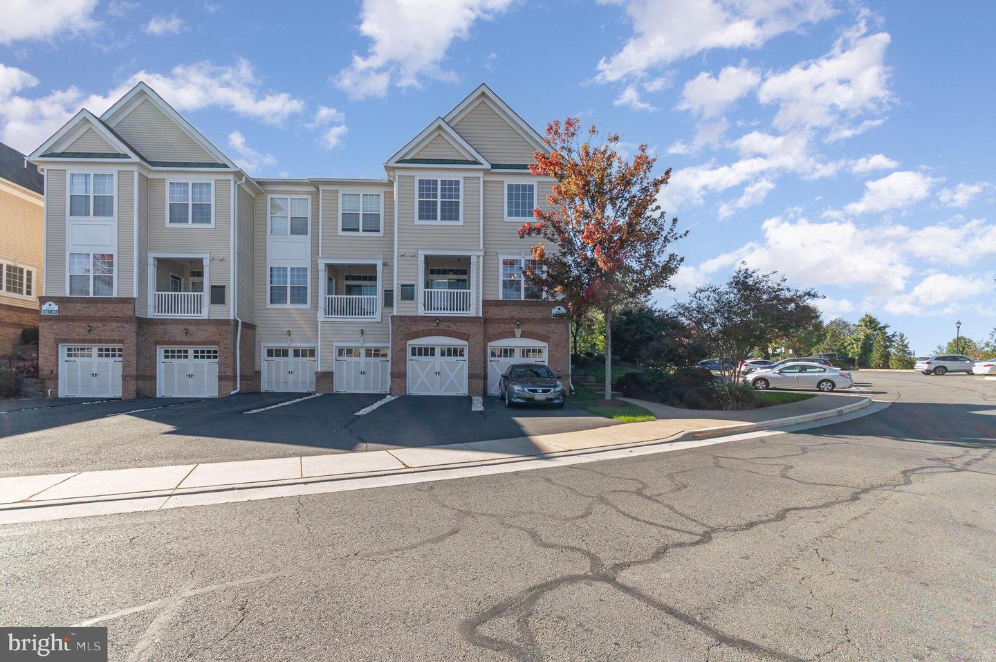 43905 HICKORY CORNER TER #110, ASHBURN, Virginia 20147, 2 Bedrooms Bedrooms, ,2 BathroomsBathrooms,Residential,For sale,43905 HICKORY CORNER TER #110,VALO2082094 MLS # VALO2082094