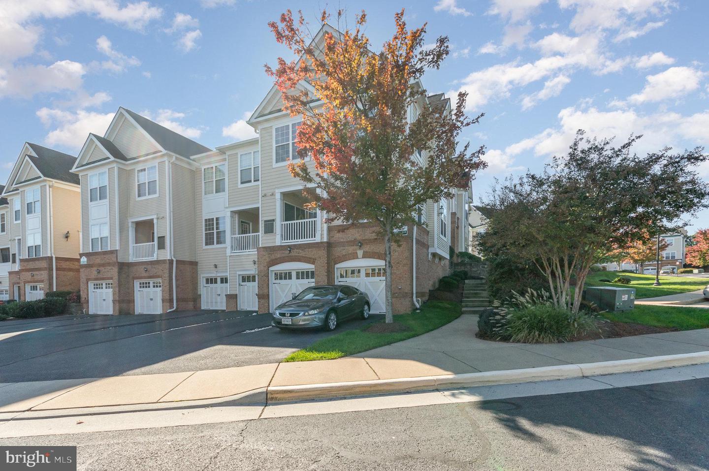 43905 HICKORY CORNER TER #110, ASHBURN, Virginia 20147, 2 Bedrooms Bedrooms, ,2 BathroomsBathrooms,Residential,For sale,43905 HICKORY CORNER TER #110,VALO2082094 MLS # VALO2082094