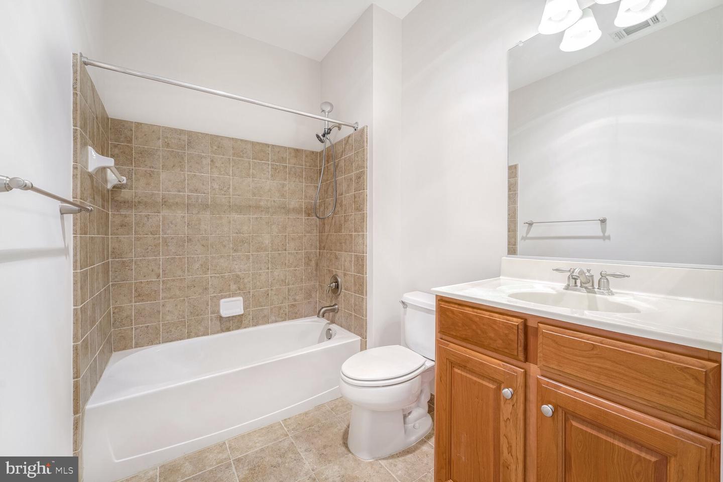 400 CAMERON STATION BLVD #307, ALEXANDRIA, Virginia 22304, 2 Bedrooms Bedrooms, ,2 BathroomsBathrooms,Residential,For sale,400 CAMERON STATION BLVD #307,VAAX2039016 MLS # VAAX2039016