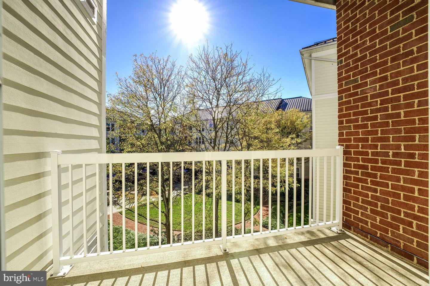 400 CAMERON STATION BLVD #307, ALEXANDRIA, Virginia 22304, 2 Bedrooms Bedrooms, ,2 BathroomsBathrooms,Residential,For sale,400 CAMERON STATION BLVD #307,VAAX2039016 MLS # VAAX2039016