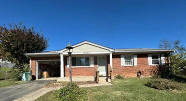 13203 HAMPSHIRE CT, WOODBRIDGE, Virginia 22193, 3 Bedrooms Bedrooms, ,1 BathroomBathrooms,Residential,For sale,13203 HAMPSHIRE CT,VAPW2081766 MLS # VAPW2081766