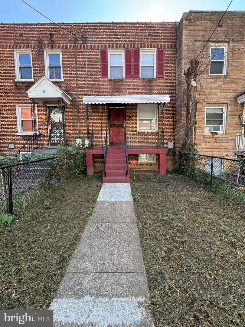 5621 EADS ST NE, WASHINGTON, District Of Columbia 20019, 2 Bedrooms Bedrooms, ,2 BathroomsBathrooms,Residential,For sale,5621 EADS ST NE,DCDC2165248 MLS # DCDC2165248