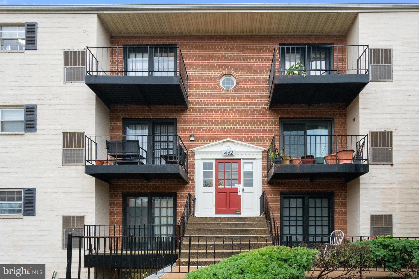 432 N ARMISTEAD ST #103, ALEXANDRIA, Virginia 22312, 2 Bedrooms Bedrooms, 3 Rooms Rooms,1 BathroomBathrooms,Residential,For sale,432 N ARMISTEAD ST #103,VAAX2036816 MLS # VAAX2036816