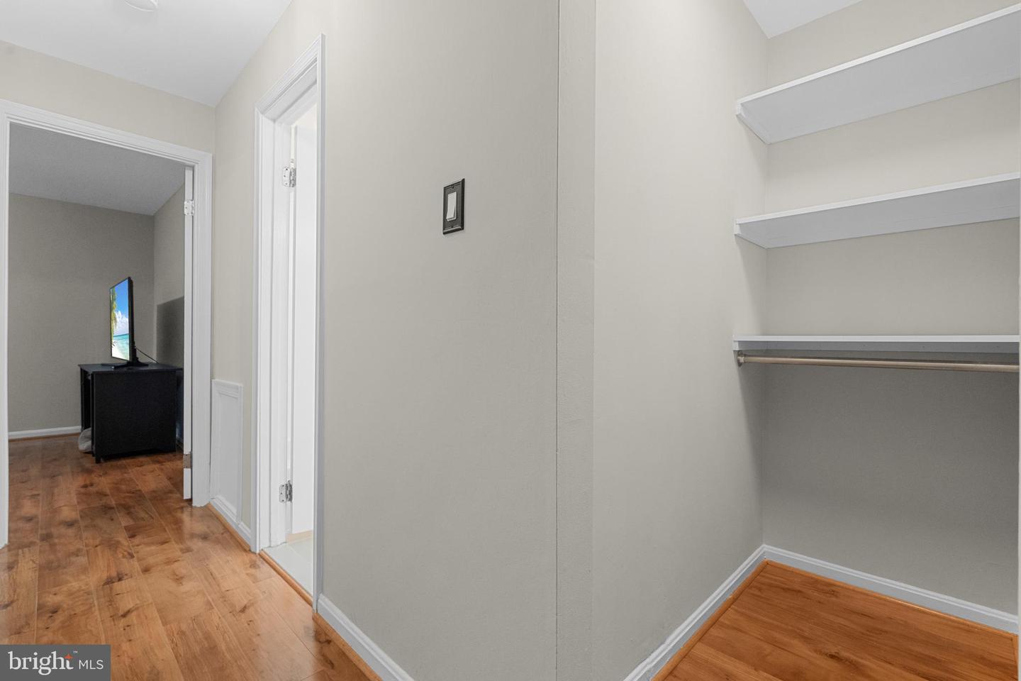 432 N ARMISTEAD ST #103, ALEXANDRIA, Virginia 22312, 2 Bedrooms Bedrooms, 3 Rooms Rooms,1 BathroomBathrooms,Residential,For sale,432 N ARMISTEAD ST #103,VAAX2036816 MLS # VAAX2036816