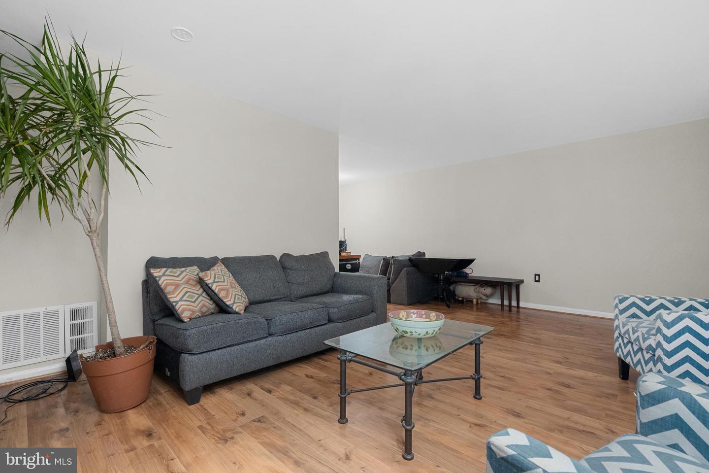 432 N ARMISTEAD ST #103, ALEXANDRIA, Virginia 22312, 2 Bedrooms Bedrooms, 3 Rooms Rooms,1 BathroomBathrooms,Residential,For sale,432 N ARMISTEAD ST #103,VAAX2036816 MLS # VAAX2036816