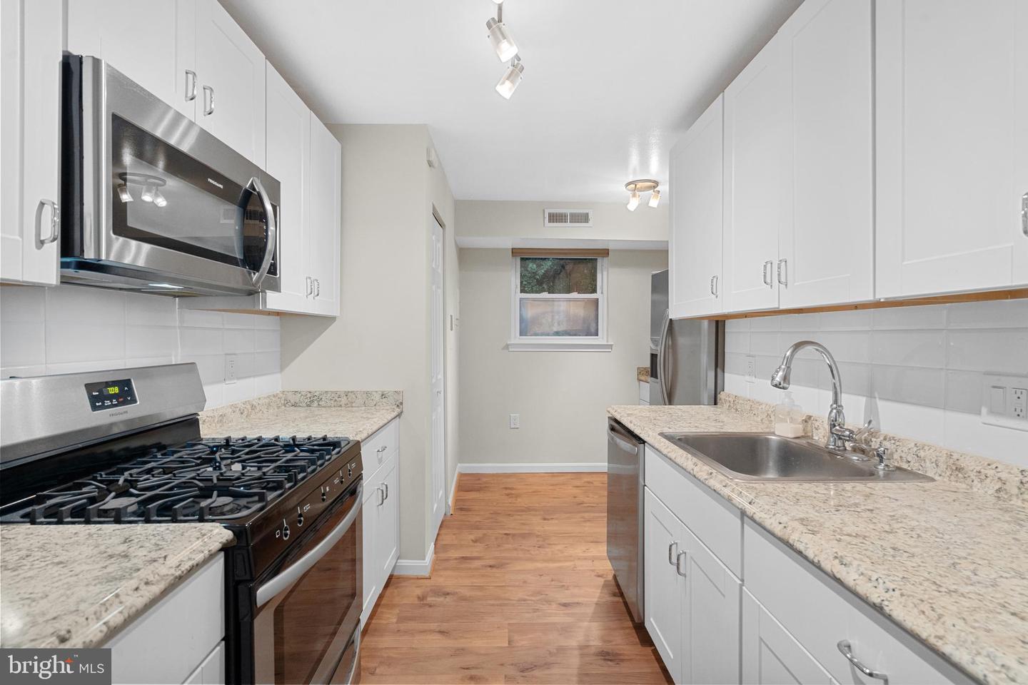 432 N ARMISTEAD ST #103, ALEXANDRIA, Virginia 22312, 2 Bedrooms Bedrooms, 3 Rooms Rooms,1 BathroomBathrooms,Residential,For sale,432 N ARMISTEAD ST #103,VAAX2036816 MLS # VAAX2036816