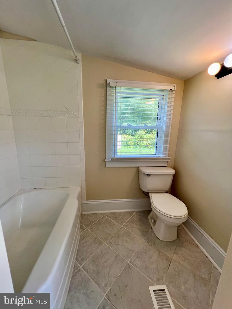 53 BUNDICK RD, LOTTSBURG, Virginia 22511, 3 Bedrooms Bedrooms, 7 Rooms Rooms,1 BathroomBathrooms,Residential,For sale,53 BUNDICK RD,VANV2001268 MLS # VANV2001268