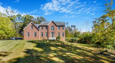 10448 WHEATLEY SCHOOL RD, MARSHALL, Virginia 20115, 5 Bedrooms Bedrooms, ,4 BathroomsBathrooms,Residential,For sale,10448 WHEATLEY SCHOOL RD,VAFQ2014378 MLS # VAFQ2014378