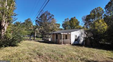 8001 MAPLEWOOD DR, MANASSAS, Virginia 20111, 4 Bedrooms Bedrooms, ,2 BathroomsBathrooms,Residential,For sale,8001 MAPLEWOOD DR,VAPW2081784 MLS # VAPW2081784