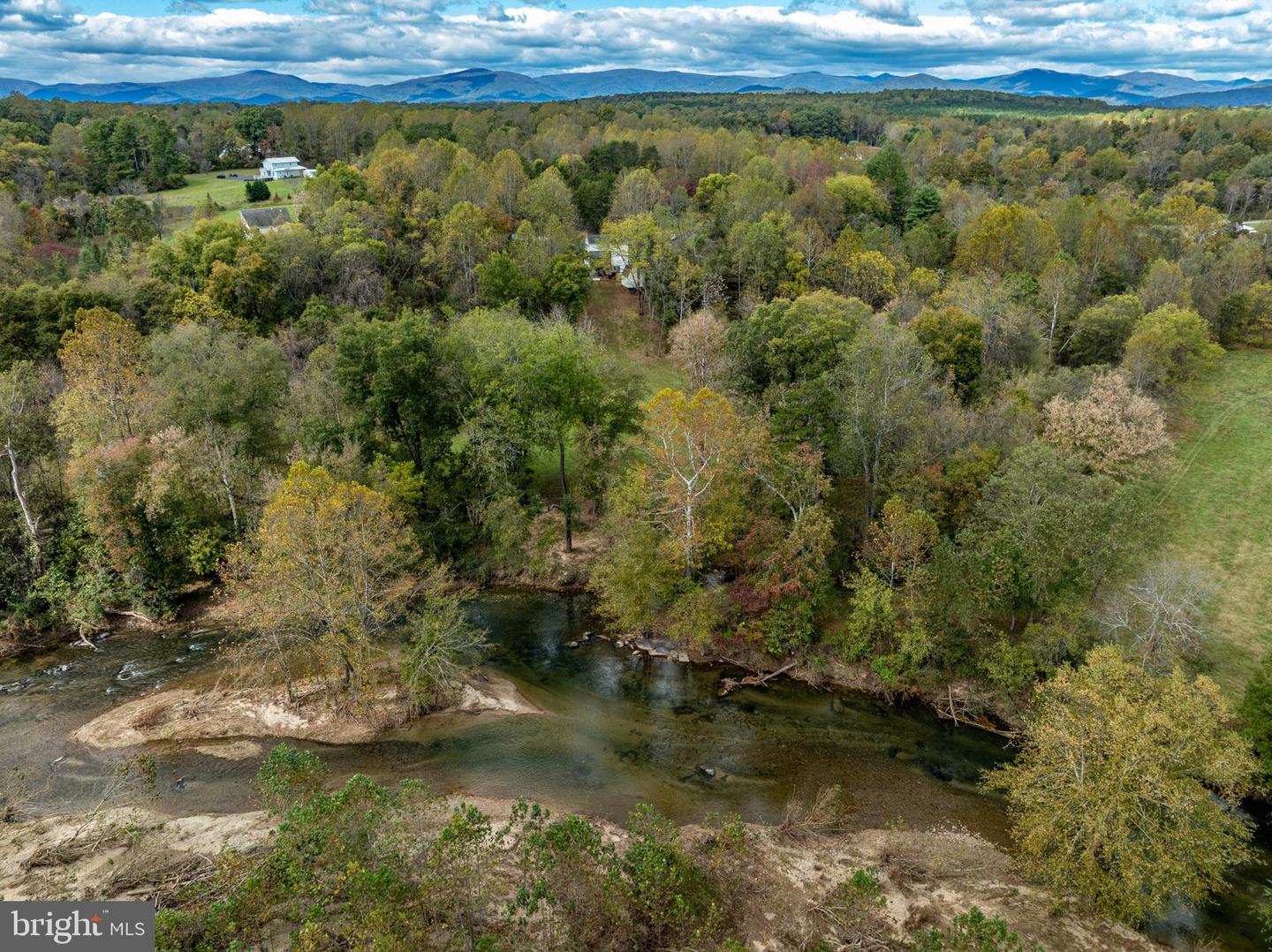 153 HERITAGE HILL LN, ROCHELLE, Virginia 22738, 4 Bedrooms Bedrooms, ,3 BathroomsBathrooms,Residential,For sale,153 HERITAGE HILL LN,VAMA2001682 MLS # VAMA2001682