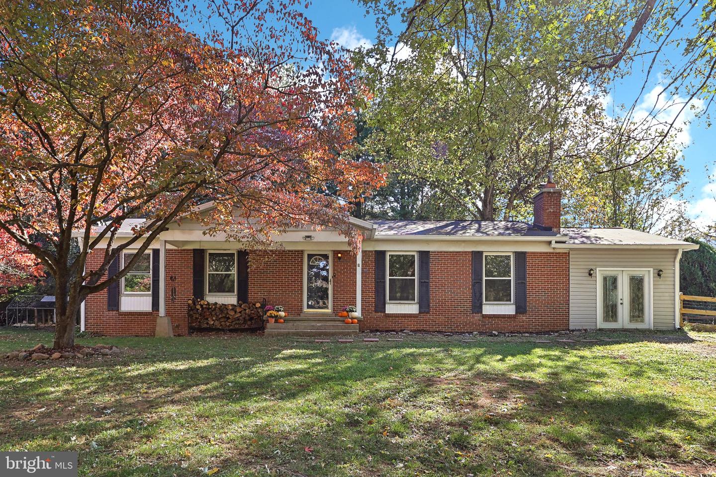 11318 RUSSELL RD, HILLSBORO, Virginia 20132, 3 Bedrooms Bedrooms, ,2 BathroomsBathrooms,Residential,For sale,11318 RUSSELL RD,VALO2081952 MLS # VALO2081952