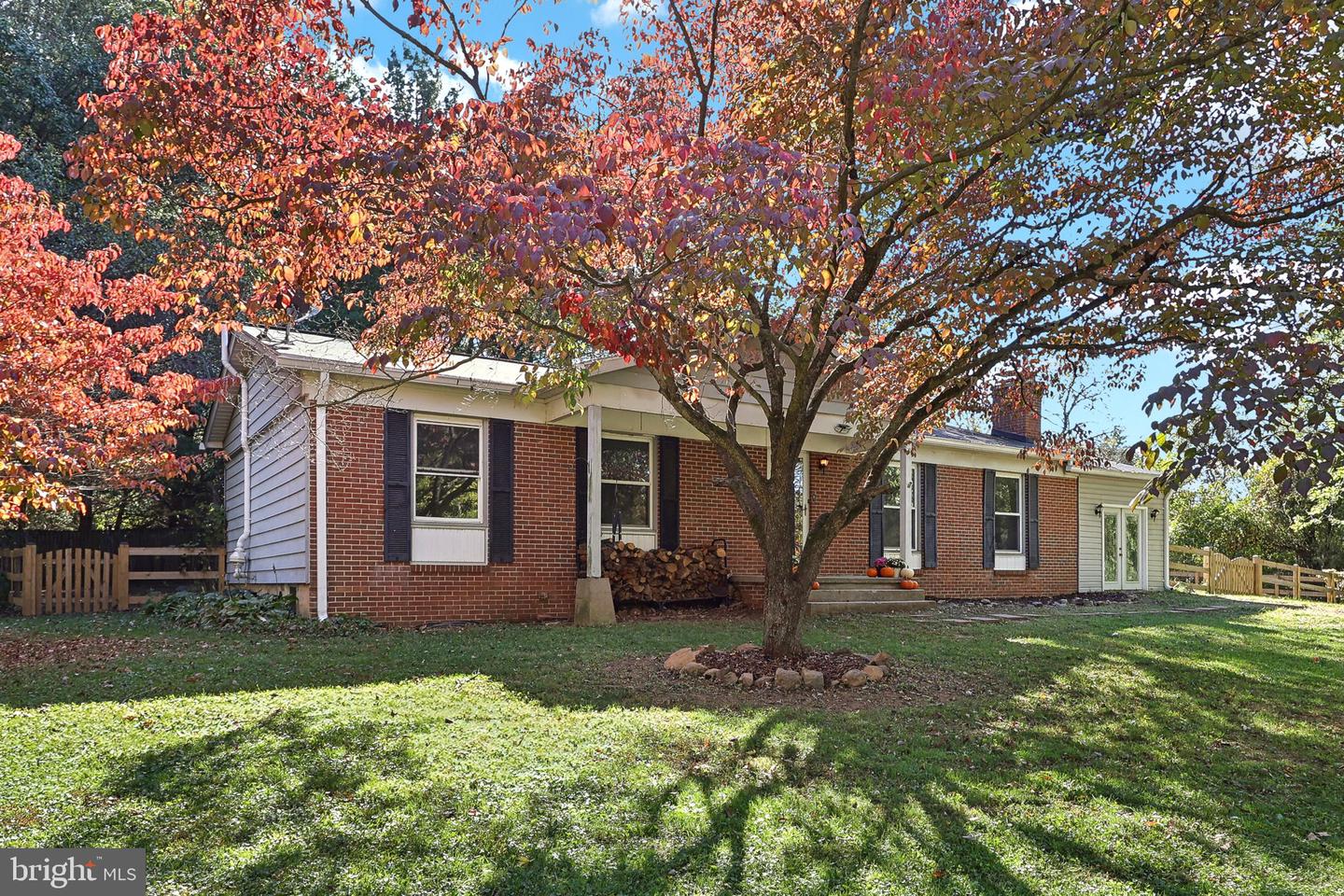 11318 RUSSELL RD, HILLSBORO, Virginia 20132, 3 Bedrooms Bedrooms, ,2 BathroomsBathrooms,Residential,For sale,11318 RUSSELL RD,VALO2081952 MLS # VALO2081952