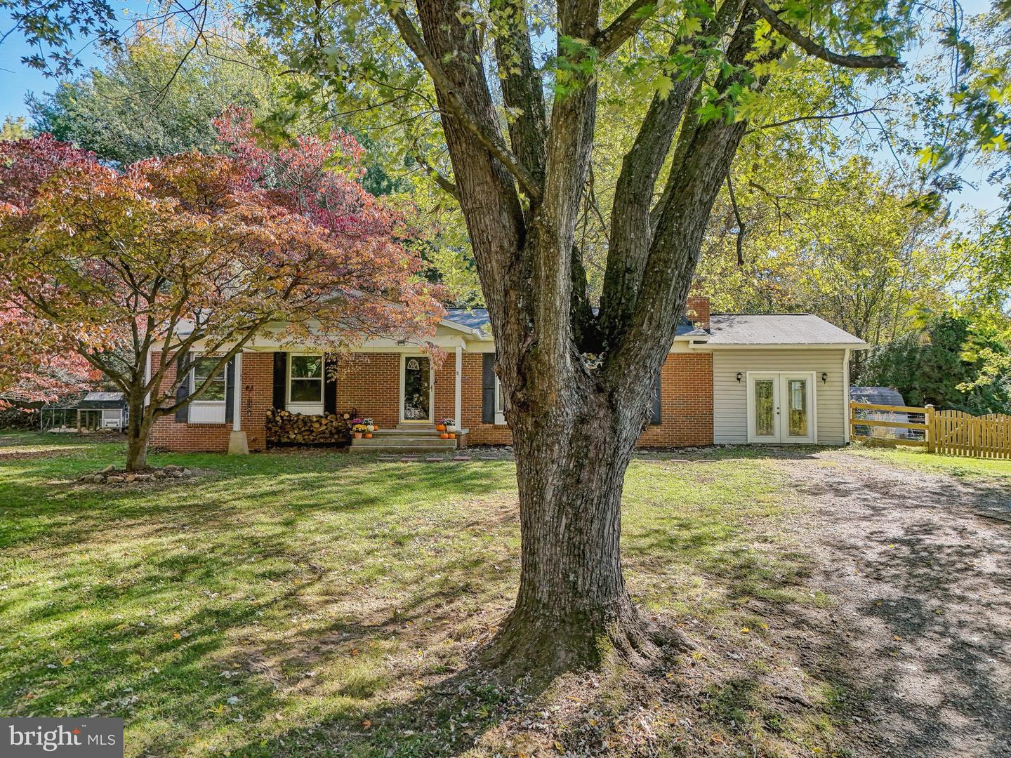 11318 RUSSELL RD, HILLSBORO, Virginia 20132, 3 Bedrooms Bedrooms, ,2 BathroomsBathrooms,Residential,For sale,11318 RUSSELL RD,VALO2081952 MLS # VALO2081952