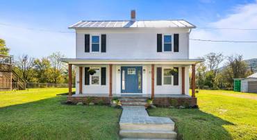 333 HONEYVILLE AVE, STANLEY, Virginia 22851, 3 Bedrooms Bedrooms, ,2 BathroomsBathrooms,Residential,333 HONEYVILLE AVE,658072 MLS # 658072