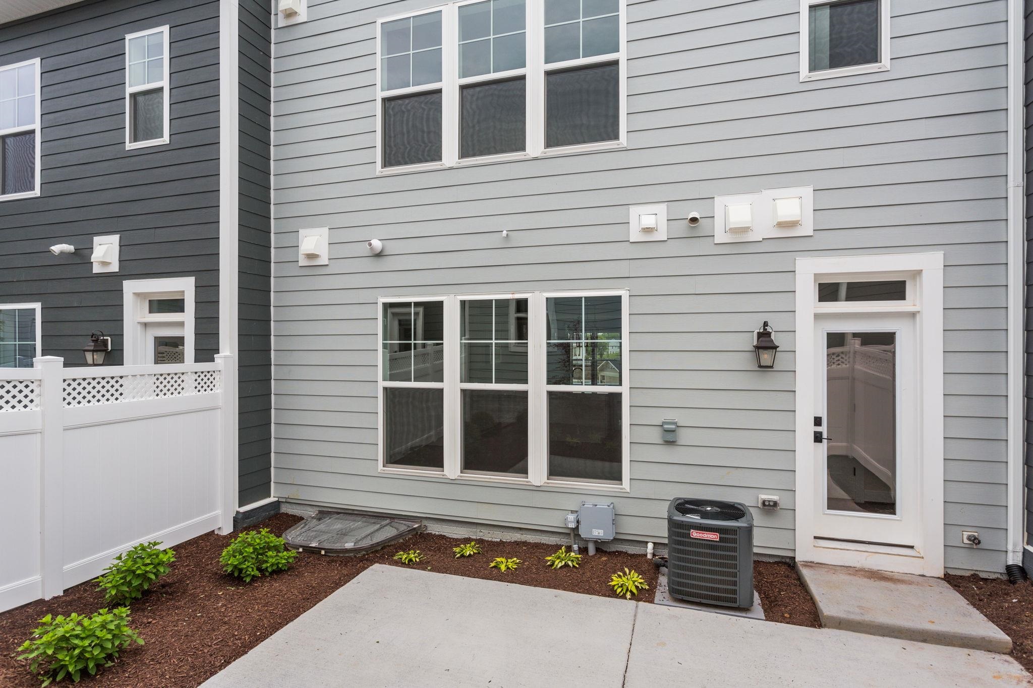 3251 PRESTON SHORE DR, ROCKINGHAM, Virginia 22801, 3 Bedrooms Bedrooms, ,3 BathroomsBathrooms,Residential,3251 PRESTON SHORE DR,658081 MLS # 658081