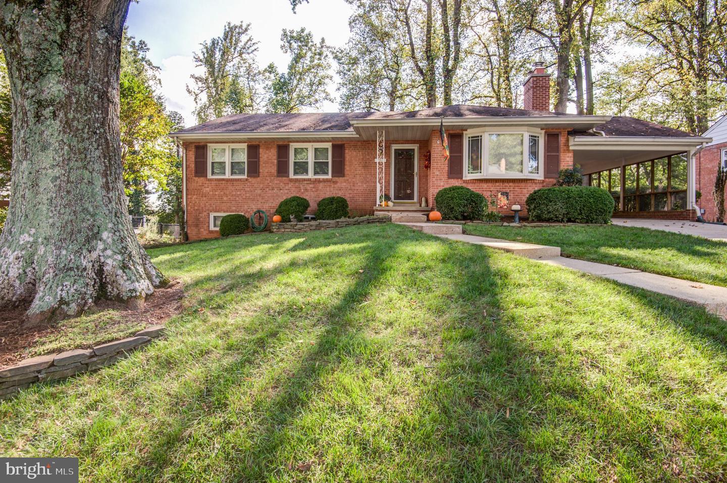 7513 FAIRWOOD LN, FALLS CHURCH, Virginia 22046, 4 Bedrooms Bedrooms, ,3 BathroomsBathrooms,Residential,For sale,7513 FAIRWOOD LN,VAFX2204960 MLS # VAFX2204960