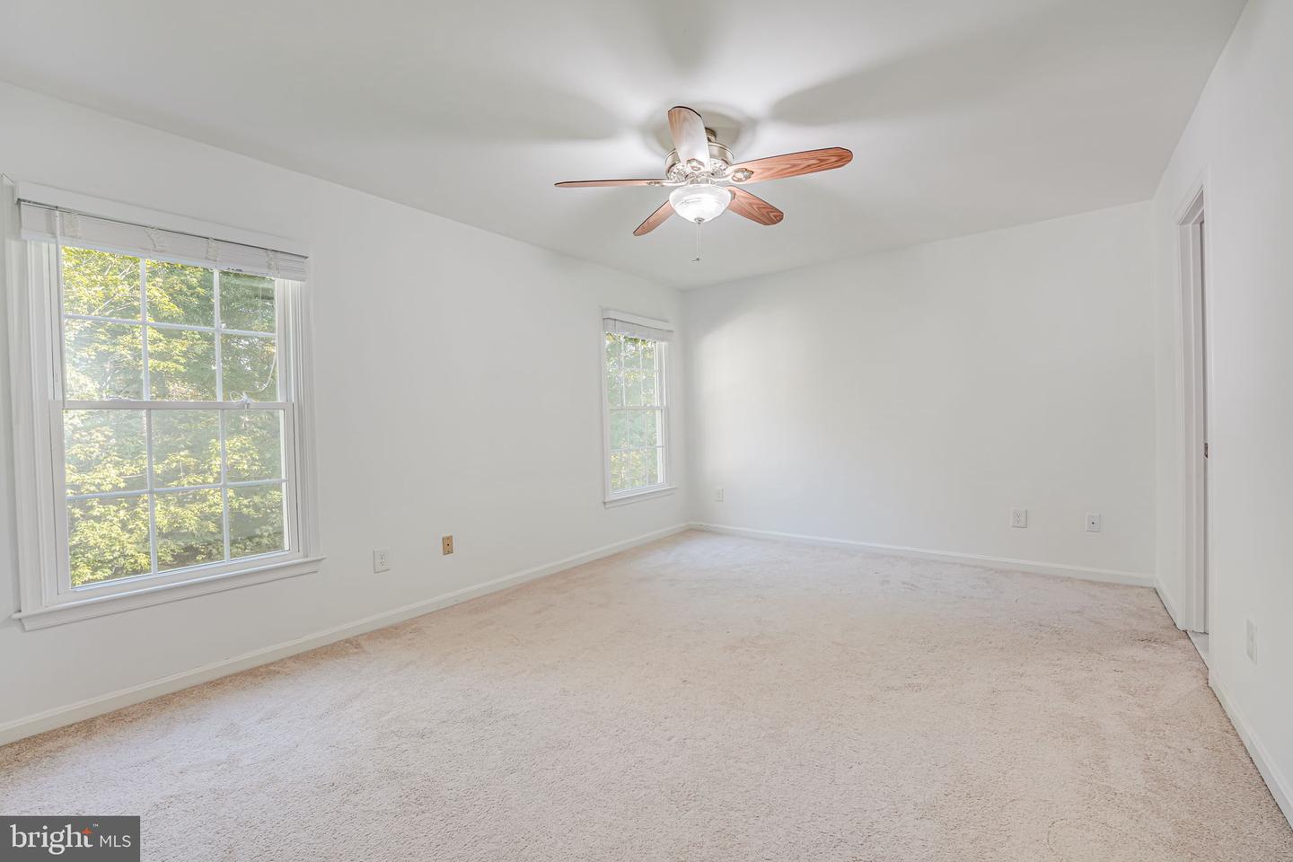 8619 OAK BROOK LN, FAIRFAX STATION, Virginia 22039, 5 Bedrooms Bedrooms, ,4 BathroomsBathrooms,Residential,For sale,8619 OAK BROOK LN,VAFX2205626 MLS # VAFX2205626