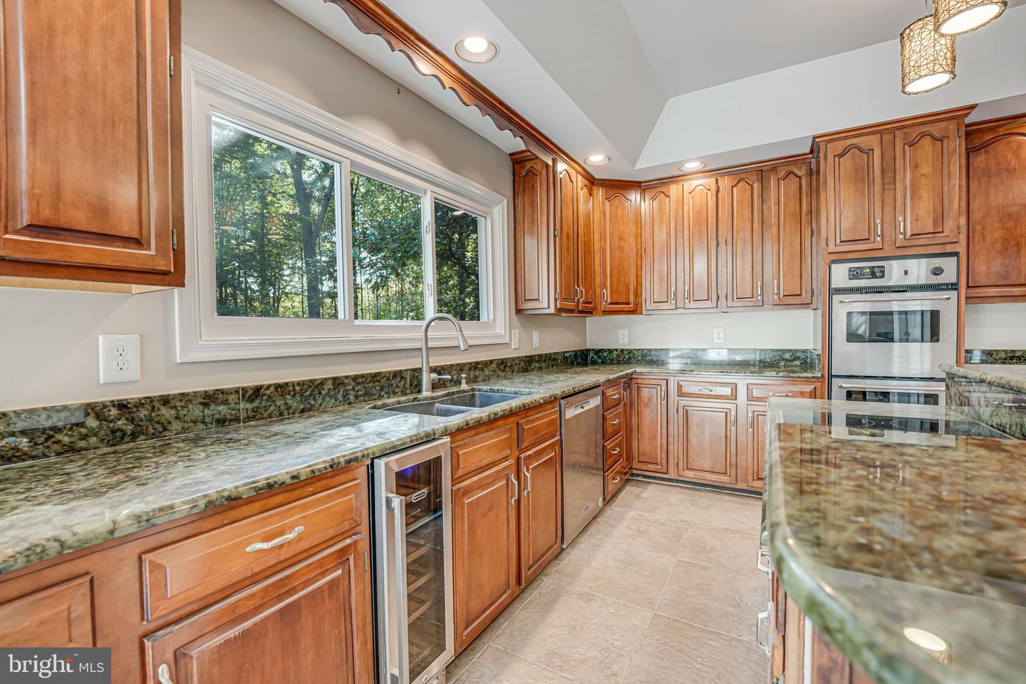 8619 OAK BROOK LN, FAIRFAX STATION, Virginia 22039, 5 Bedrooms Bedrooms, ,4 BathroomsBathrooms,Residential,For sale,8619 OAK BROOK LN,VAFX2205626 MLS # VAFX2205626