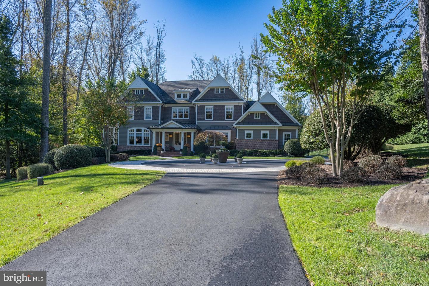 9693 MILL RIDGE LN, GREAT FALLS, Virginia 22066, 5 Bedrooms Bedrooms, ,5 BathroomsBathrooms,Residential,For sale,9693 MILL RIDGE LN,VAFX2206336 MLS # VAFX2206336