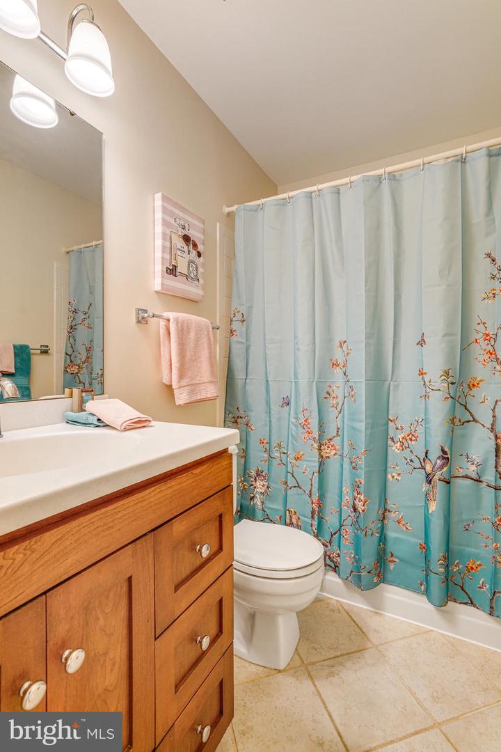 6285 GENTLE LN, ALEXANDRIA, Virginia 22310, 4 Bedrooms Bedrooms, ,2 BathroomsBathrooms,Residential,For sale,6285 GENTLE LN,VAFX2206618 MLS # VAFX2206618