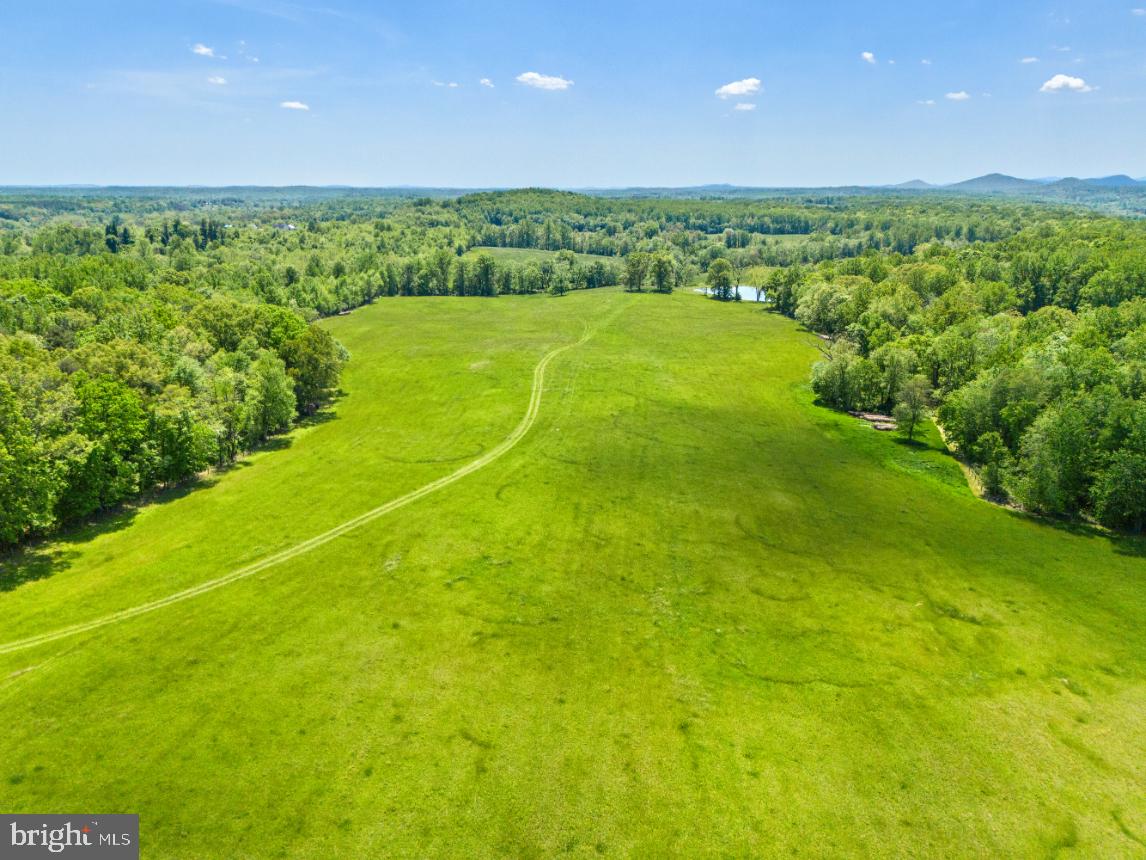 HAWTHORNE FARM RD, ORLEAN, Virginia 20128, ,Farm,For sale,HAWTHORNE FARM RD,VAFQ2014406 MLS # VAFQ2014406