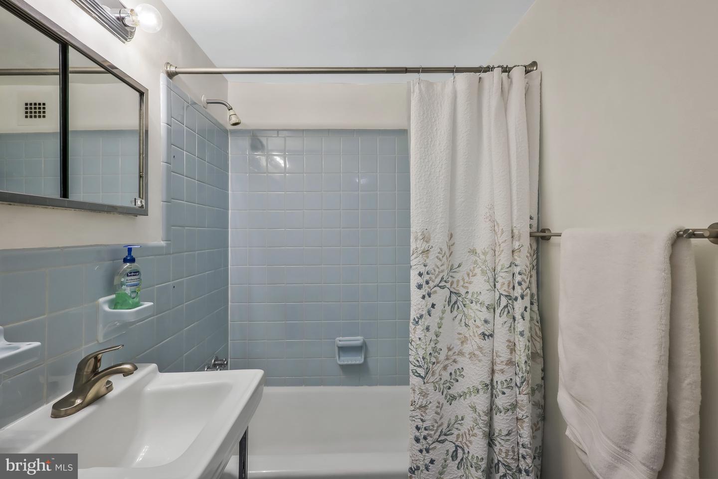 1830 COLUMBIA PIKE #G-3, ARLINGTON, Virginia 22204, 1 Bedroom Bedrooms, ,1 BathroomBathrooms,Residential,For sale,1830 COLUMBIA PIKE #G-3,VAAR2049976 MLS # VAAR2049976