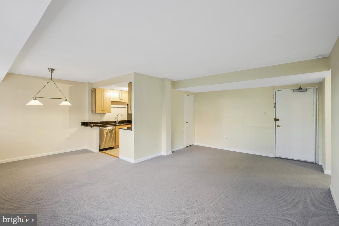 1830 COLUMBIA PIKE #G-3, ARLINGTON, Virginia 22204, 1 Bedroom Bedrooms, ,1 BathroomBathrooms,Residential,For sale,1830 COLUMBIA PIKE #G-3,VAAR2049976 MLS # VAAR2049976